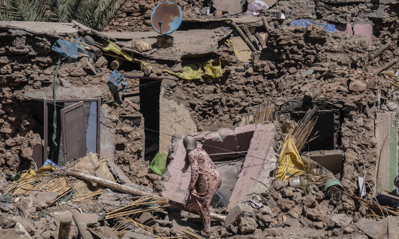 STRAVIČAN zemljotres u AVGANISTANU: Najmanje 2.000 MRTVIH i 9.000 povređenih, LJUDI i dalje pod RUŠEVINAMA