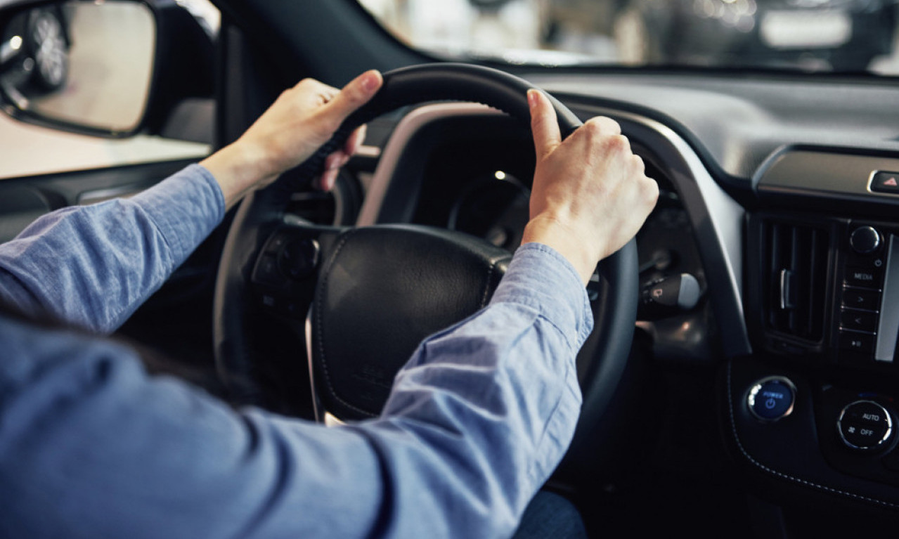 Vozači, OBRATITE PAŽNJU: Za Nikoljdan GUŽVE NEIZOSTAVNE, ovih 6 PRAVILA morate poštovati