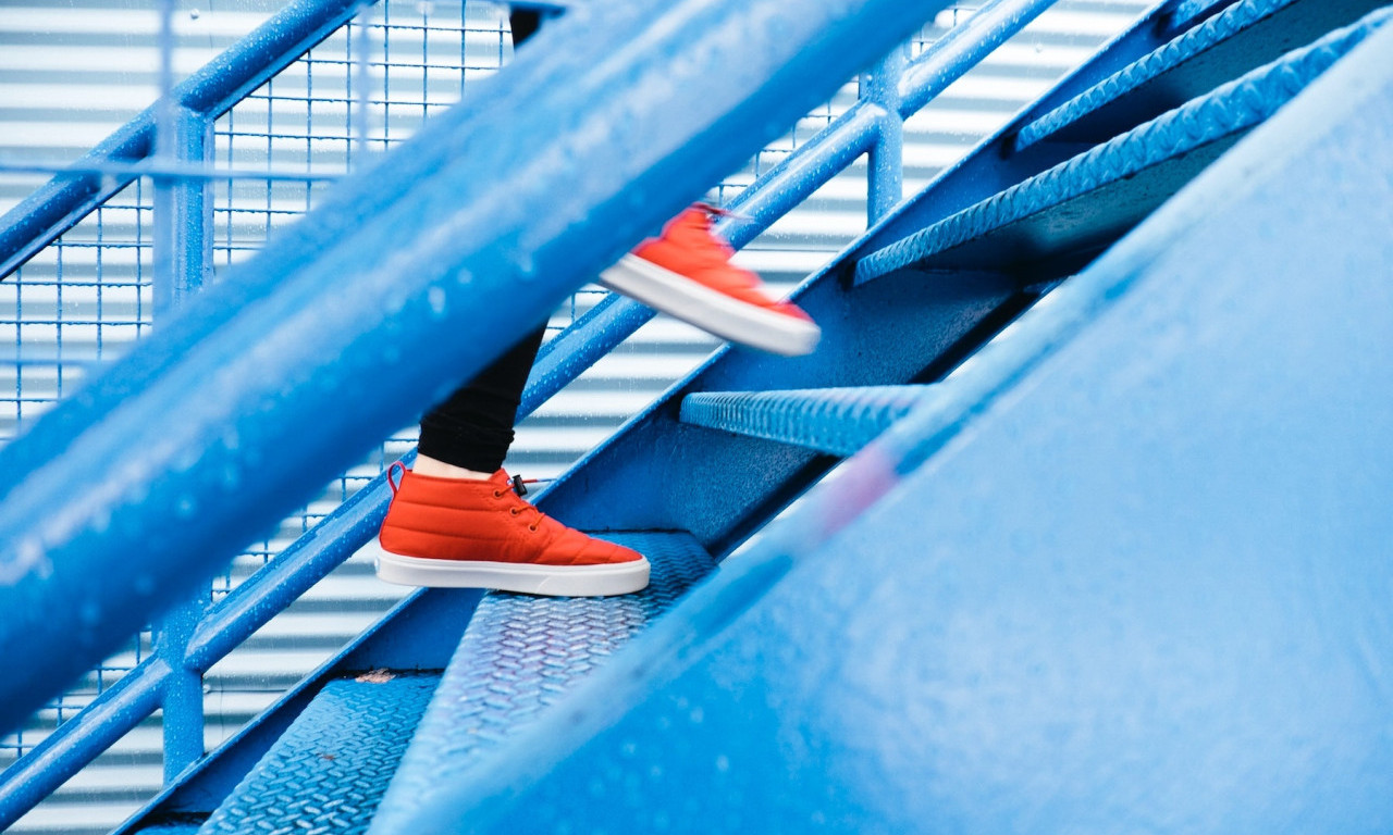 Znate li uz koliko STEPENICA bi trebalo da se POPNETE dnevno da bi vam SRCE bilo ZDRAVO?