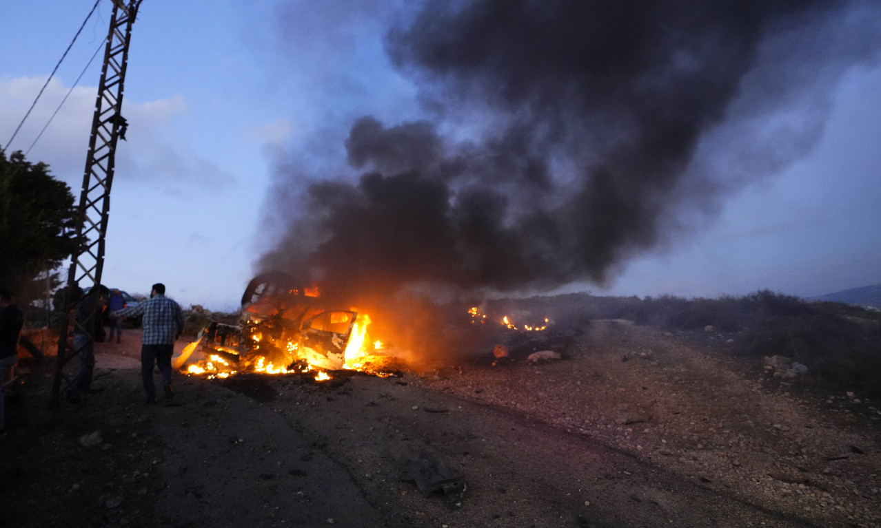 Izrael GRANATIRAO Liban, POGINUO snimatelj REUTERSA: Ranjeno još ŠEST NOVINARA, automobil ugljenisan