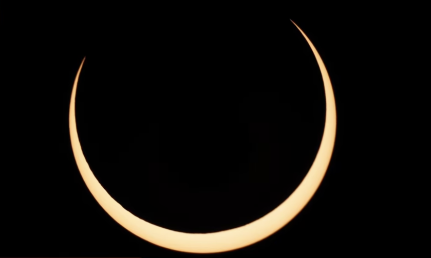 Večeras prstenasto POMRAČENJE SUNCA: Ovaj SPEKTAKL će NASA prenositi UŽIVO