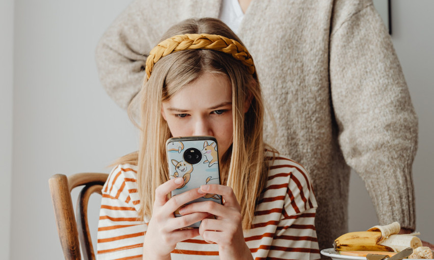 U PARLAMENT STIGAO NACRT ZAKONA Turska predlaže zabranu upotrebe društvenih mreža za decu mlađu od 15 godina