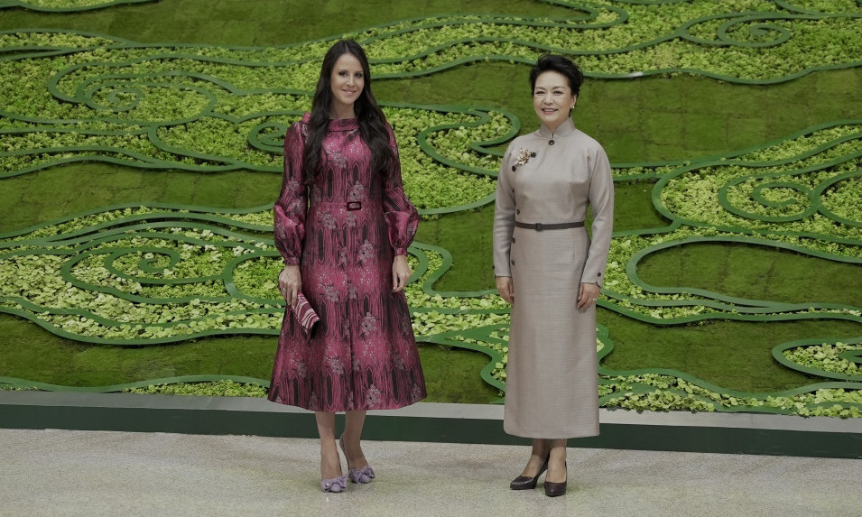 TAMARU VUČIĆ u Pekingu ugostila PRVA DAMA NR Kine: Supruge lidera divile se KINESKOJ KULTURI