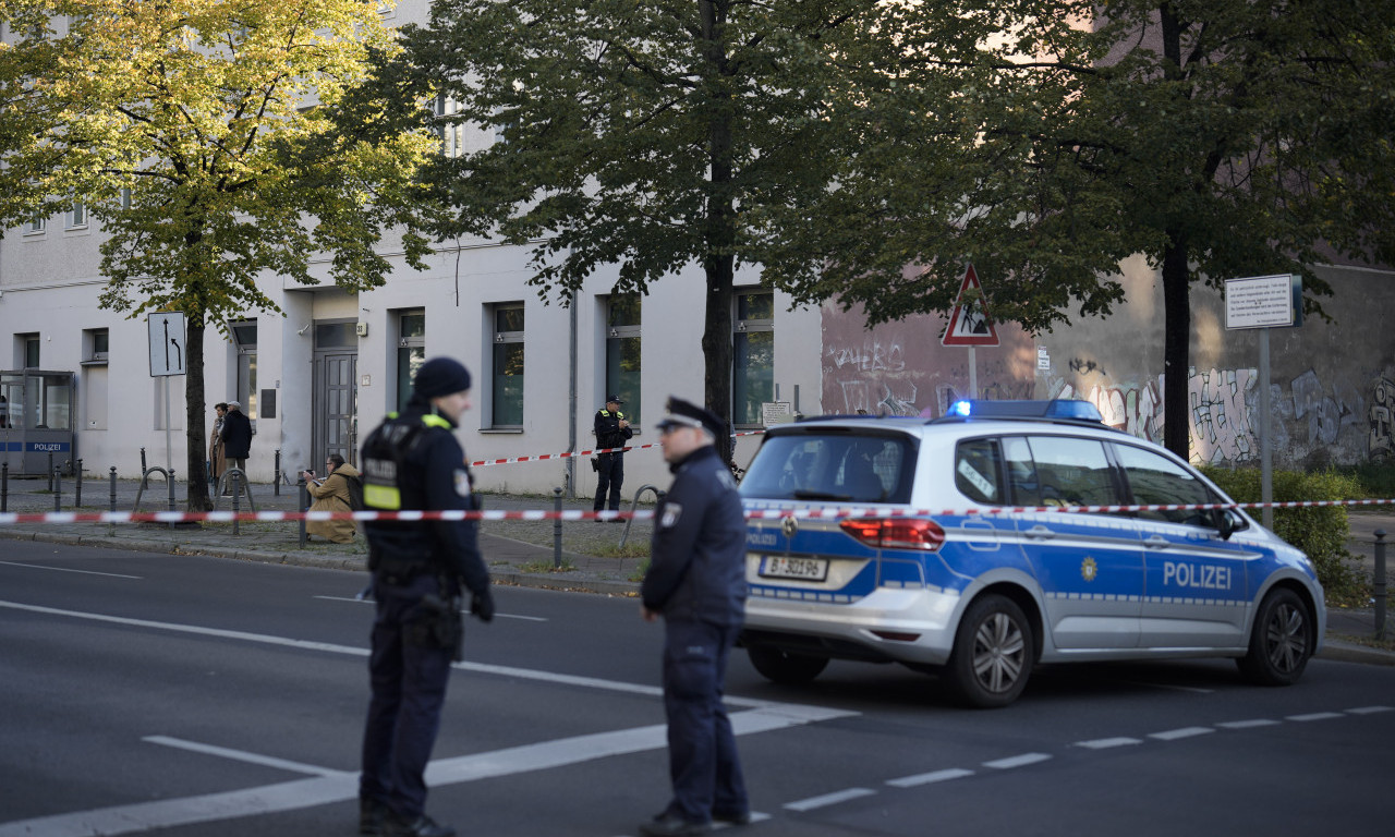 BRAČNI PAR OTEO DEVOJKU (19): Vrisak iz mraka šokirao sve – evo šta je policija pronašla u drvenoj kutiji!