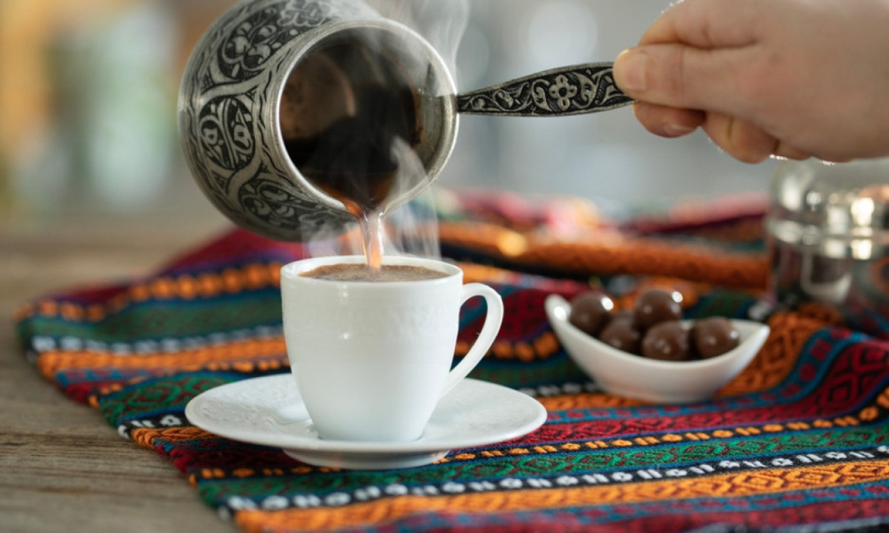 DANAS JE DAN TURSKE KAFE "Šoljica popijena zajedno ostaje u srcu 40 godina", zato je popijte sa posebnom osobom