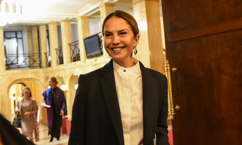 NATAŠA NINKOVIĆ NAPUSTILA NARODNO POZORIŠTE POSLE 30 GODINA: Evo gde prelazi i zašto je donela tešku odluku!