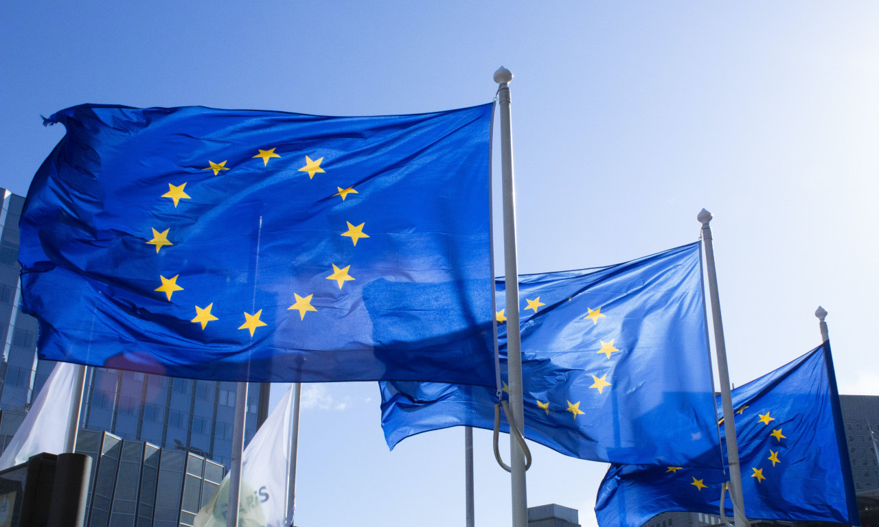 Evropska komisija predlaže UKIDANJE VIZA za vlasnike SRPSKIH PASOŠA na KiM