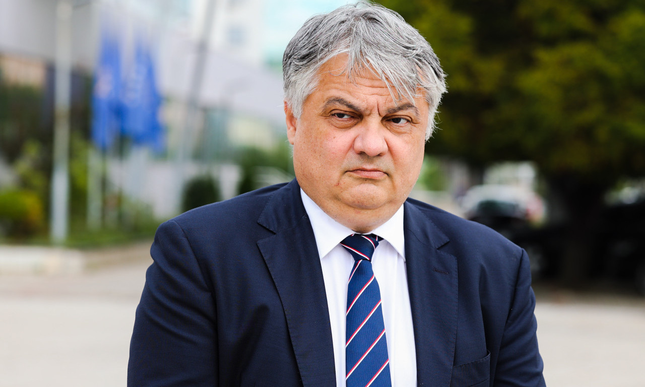"SKANDALOZNO, IRACIONALNO I OPASNO" Posle napada Prištine na Telekom Srbiju Lučić oštro prokomentarisao neprijatnost!