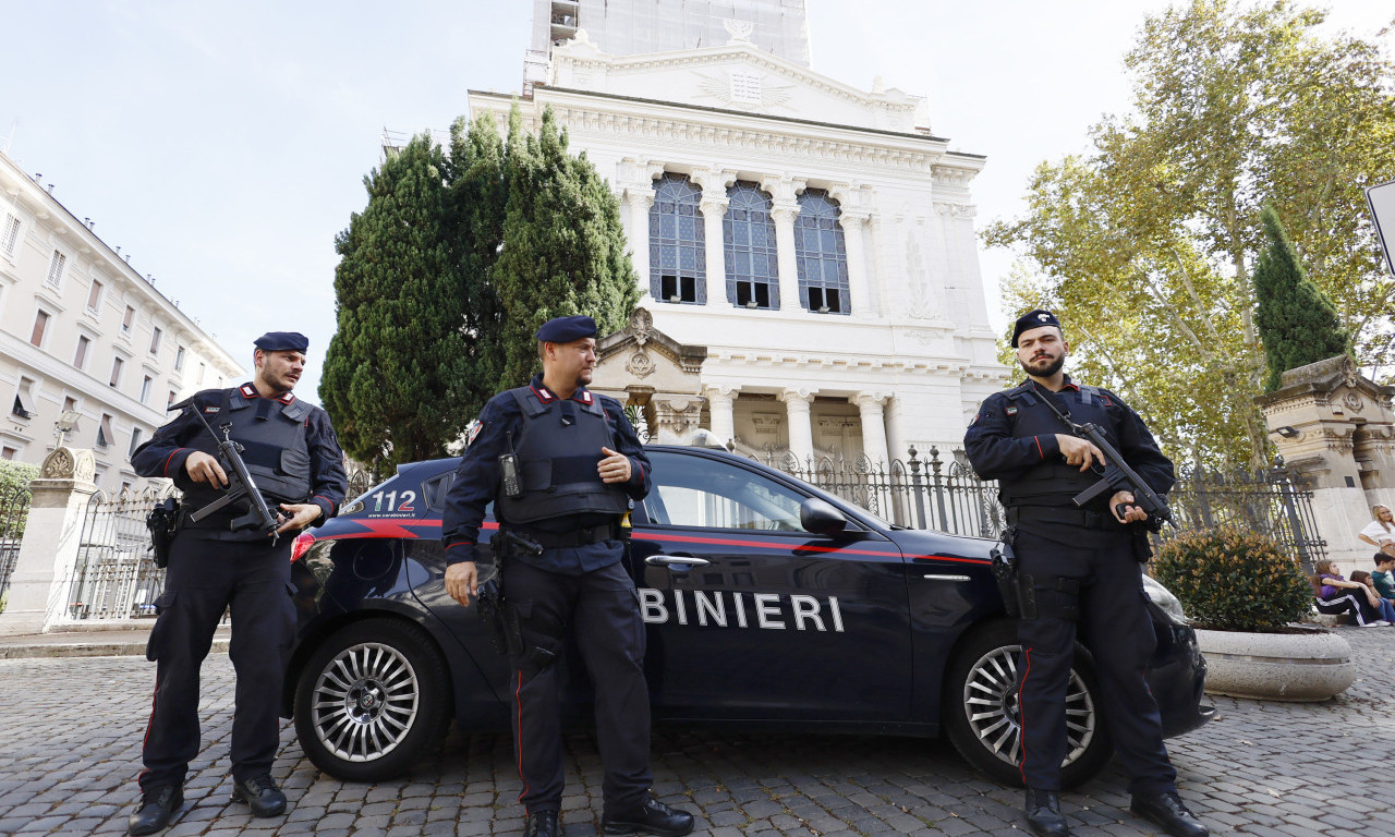 BIVŠI FUNKCIONER PRONAĐEN MRTAV U GARAŽI Prerezan mu vrat, pored tela motorna testera!