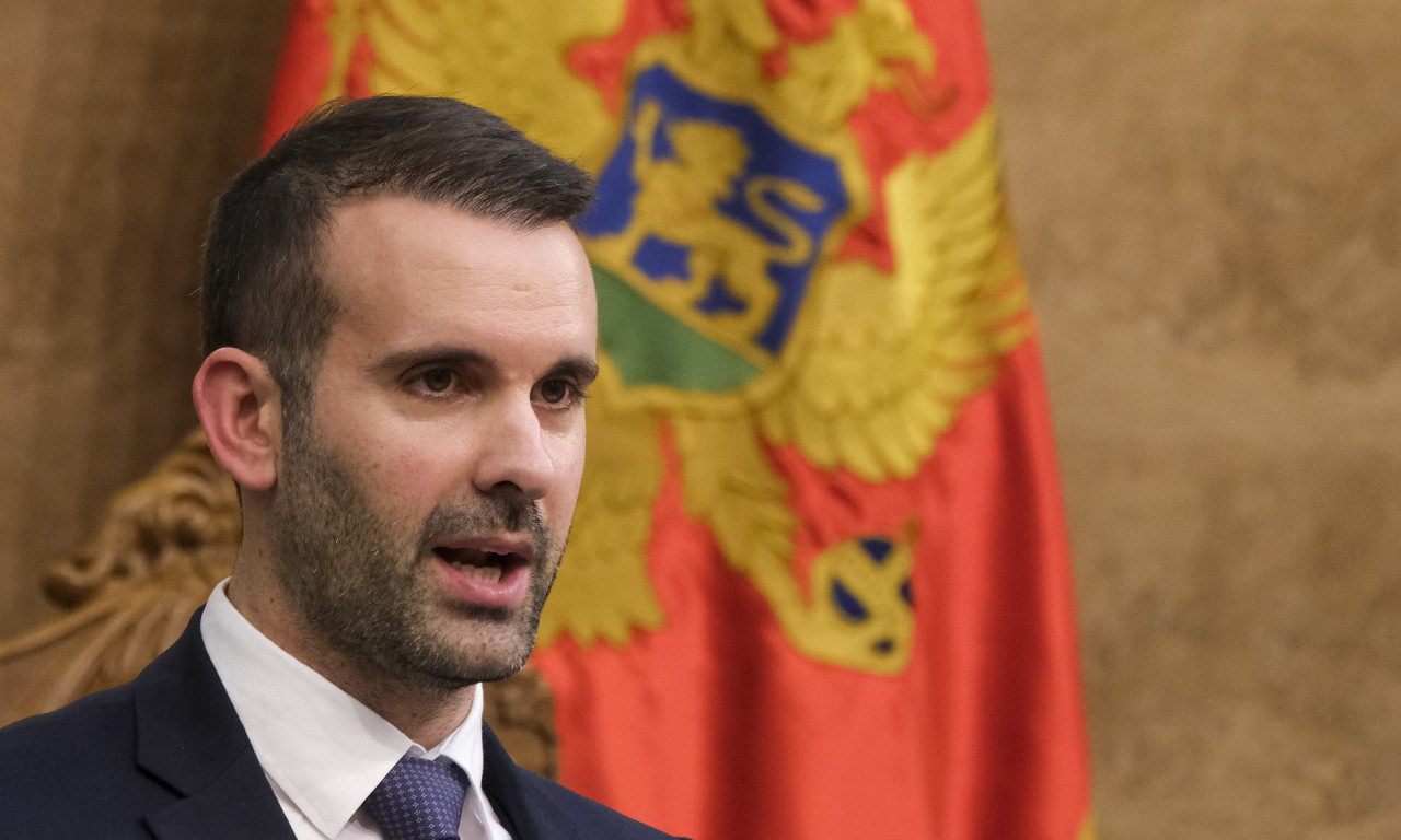UKIDAJU SE VIZE ZA TURSKU Oglasio se Spajić posle opsadnog stanja u Podgorici: "Po hitnoj proceduri donosimo odluku"