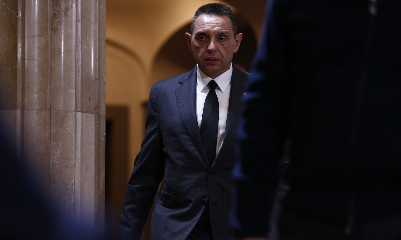 VULIN PORUČIO DA POKRET SOCIJALISTA NEĆE PROMENITI STRANU "Ostaćemo saborci Aleksandra Vučića"