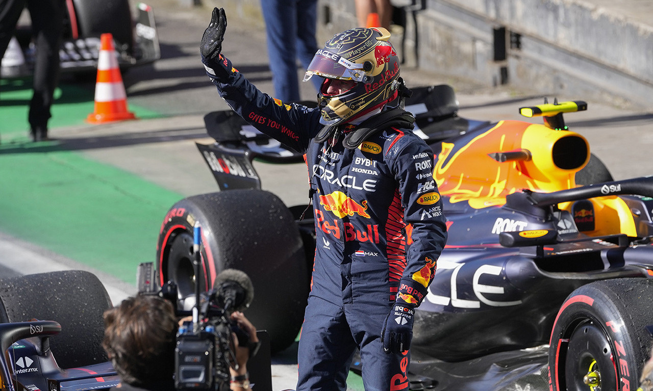 F1: Maks Ferstapen najbrži na prvim predsezonskim testiranjima u Bahreinu