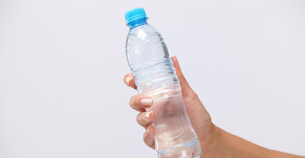 HAOS! UGROŽENA PROIZVODNJA ČUVENE MINERALNE VODE KOJA SE PRODAJE I U SRBIJI Evo i zašto