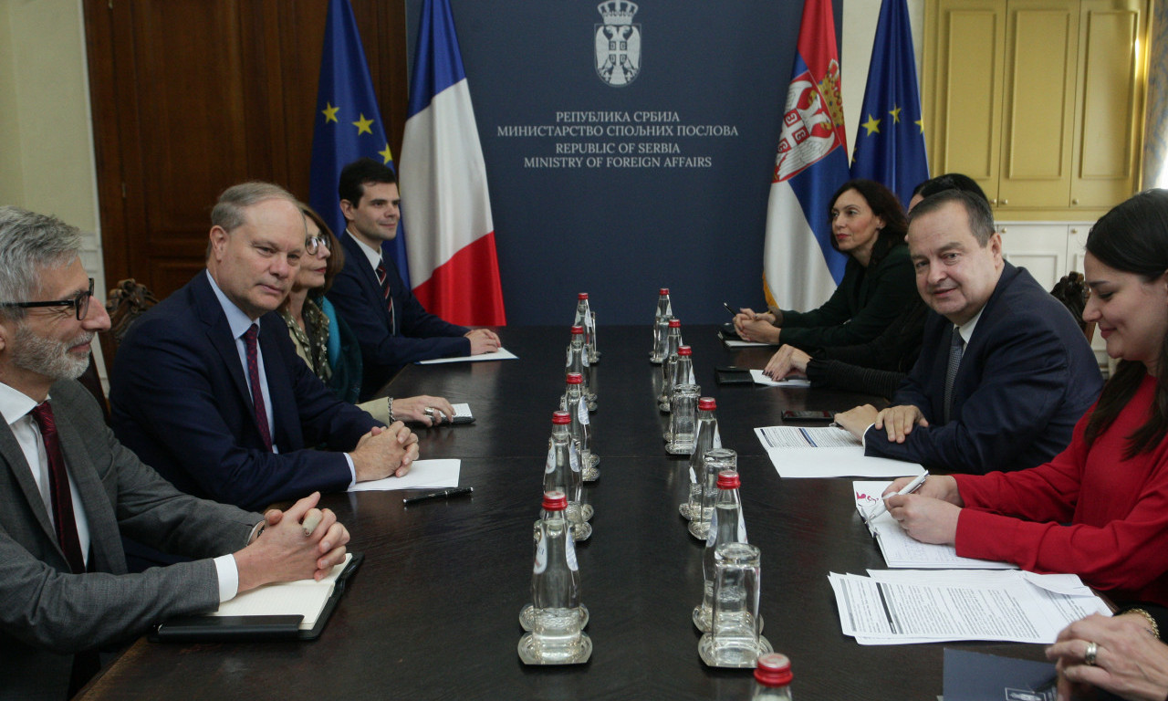 Brnabić i Dačić sa specijalnim izaslanikom Francuske za Zapadni Balkan o KiM: Srbija insistira na OČUVANJU MIRA