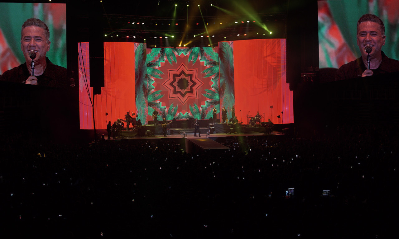 MAGIJA Željka Joksimovića u Zagrebu: Prepuna Arena VRCALA od EMOCIJA, u publici PRVI PUT i ova MUZIČKA ZVEZDA
