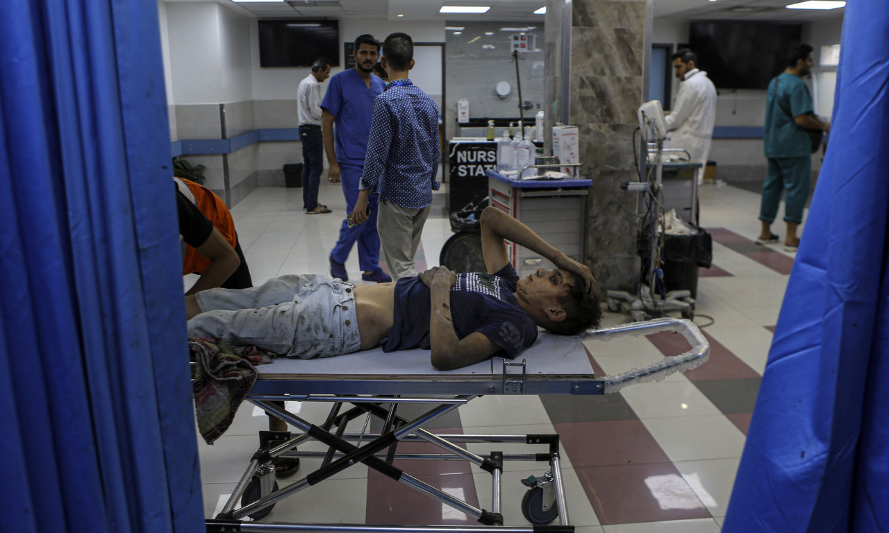 CRNA SLIKA U GAZI: Stotine pacijenata i beba BEZ HRANE U BOLNICI: Palestinci traže EVAKUACIJU, opkoljeni su BOMBAMA