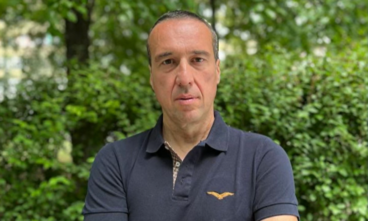 MLADEN MIJATOVIĆ IMA NOVU DEVOJKU Ponovo smuvao koleginicu sa Pinka