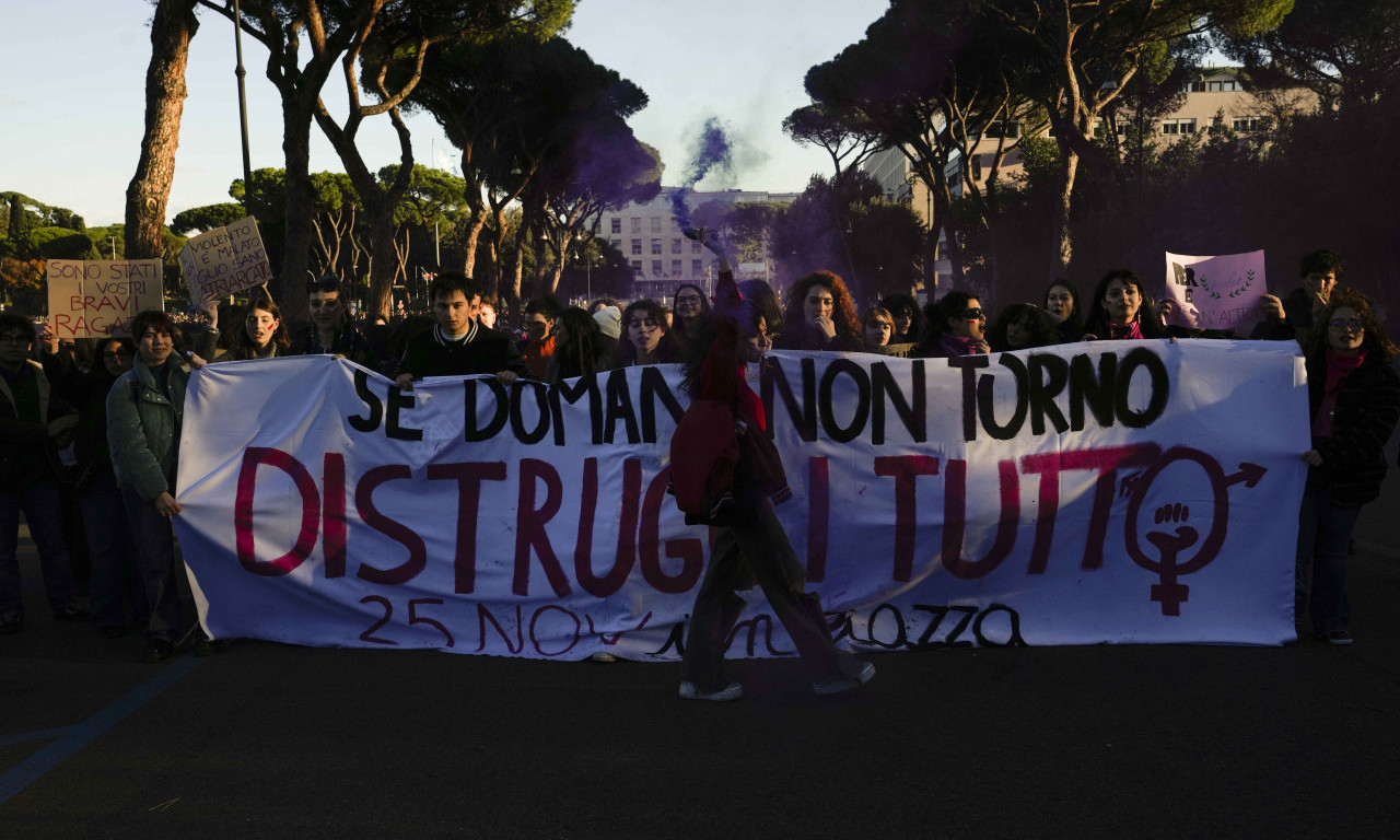 Danas smo ovde za Đuliju: Širom Italije održani PROTESTI i BDENJA PROTIV NASILJA nad ŽENAMA
