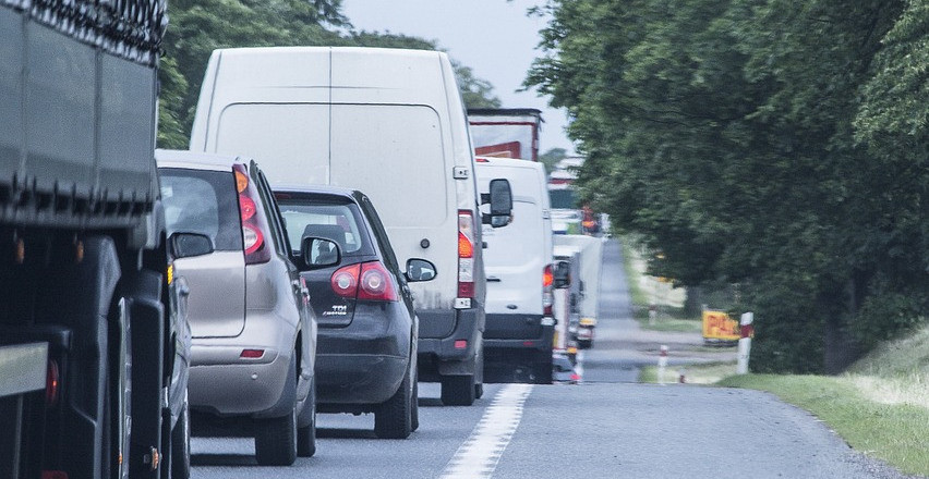SA PLANINA I IZLETIŠTA PRAVO U KOLAPS Srbi se vraćaju kućama - očekujte kilometarske kolone na ovim deonicama