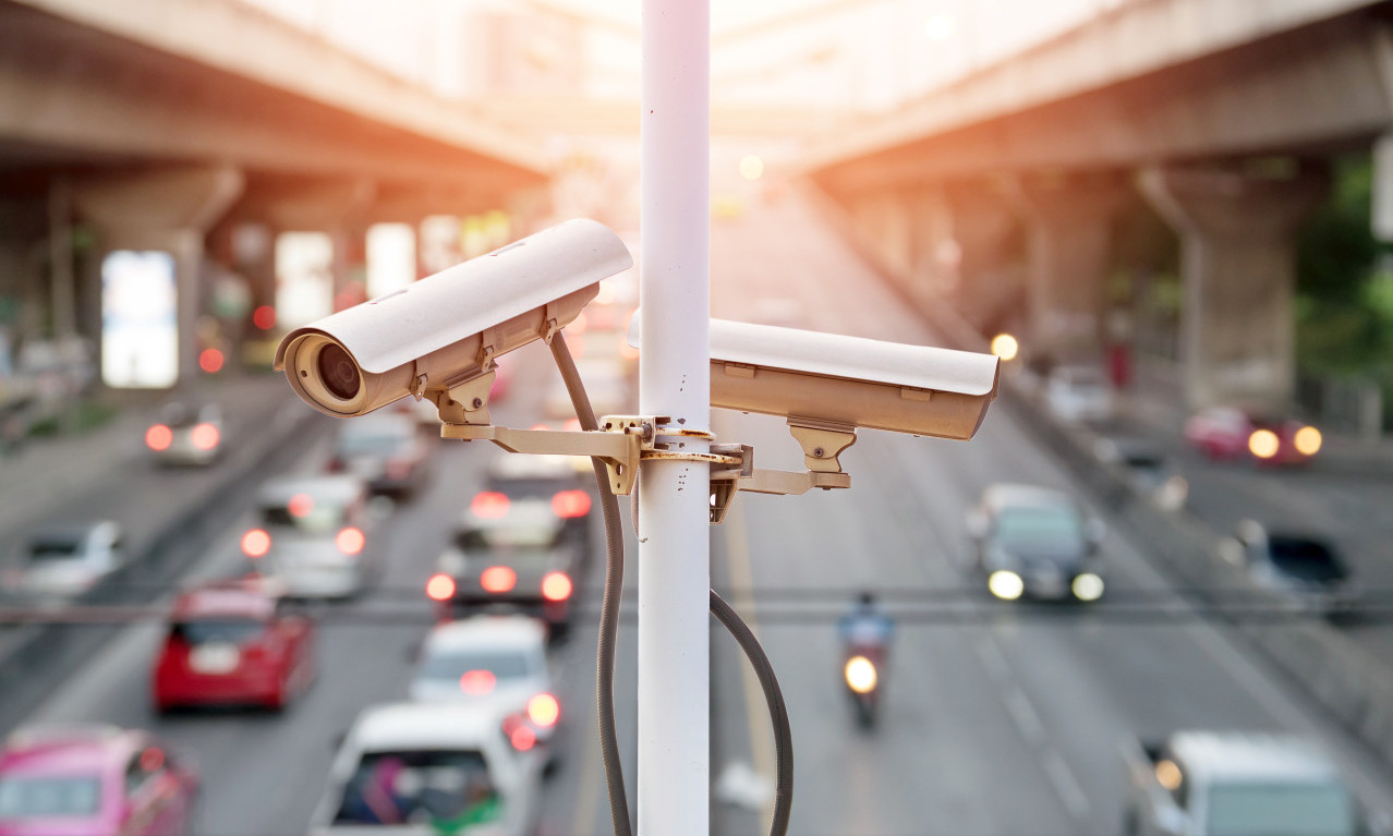 ČLANICA EU DONELA ŠOKANTNU ODLUKU Ukidaju sve kamere za merenje brzine