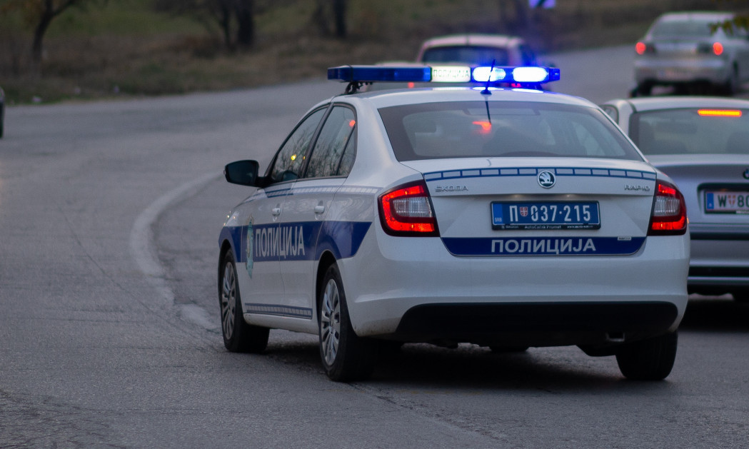 HITAN POZIV POLICIJI: U KANALU JE AUTOMOBIL... Ovako je pronađeno mrtvo telo kod Zrenjaninskog puta