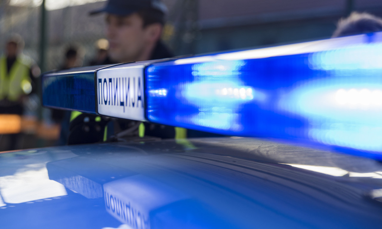 UŽAS NA NOVOM BEOGRADU: Brutalno pretučena maloletnica! Vršnjakinje je udarale i šutirale, pa joj odsekle kosu!