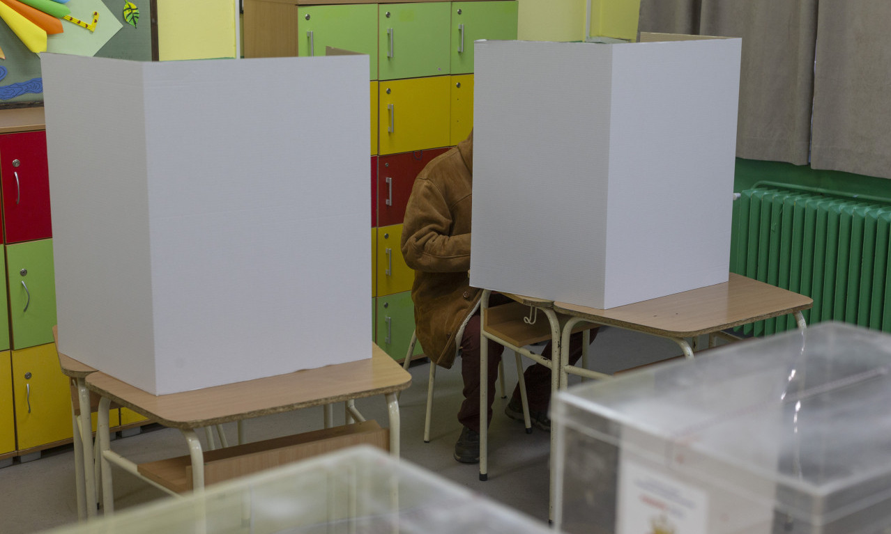 Izlaznost na birališta do podneva veća nego pre godinu dana, evo u kom delu Srbije su bili NAJAŽURNIJI