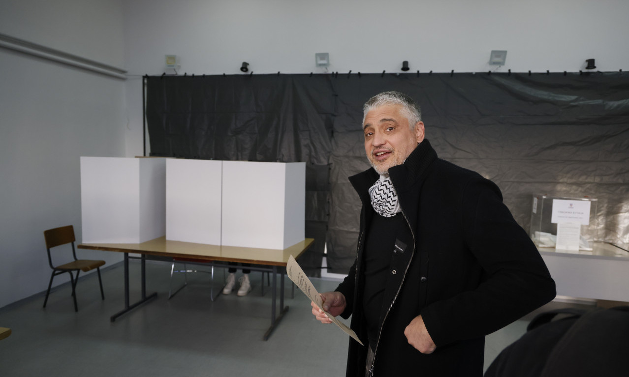 Nosilac liste “MORA DRUGAČIJE” Čedomir Jovanović glasao je jutros u opštini NOVI BEOGRAD
