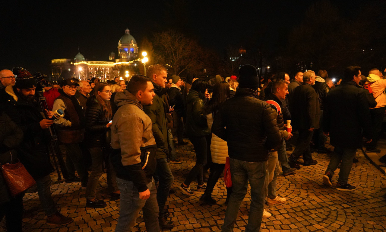 INCIDENT NA PROTESTU liste "Srbija protiv nasilja": Došlo do KOŠKANJA, BLOKIRAN SAOBRAĆAJ