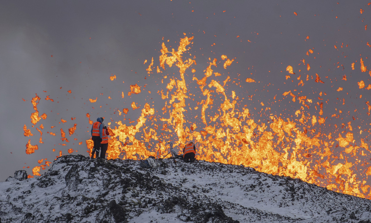 Nova DRAMA na Islandu! Vulkan izbacuje VELIKE količine LAVE u vazduh!