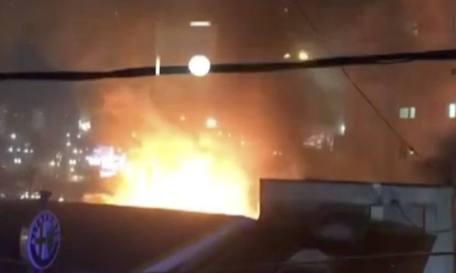 Veliki požar na Autokomandi: VATRA GUTA prodavnicu AUTODELOVA