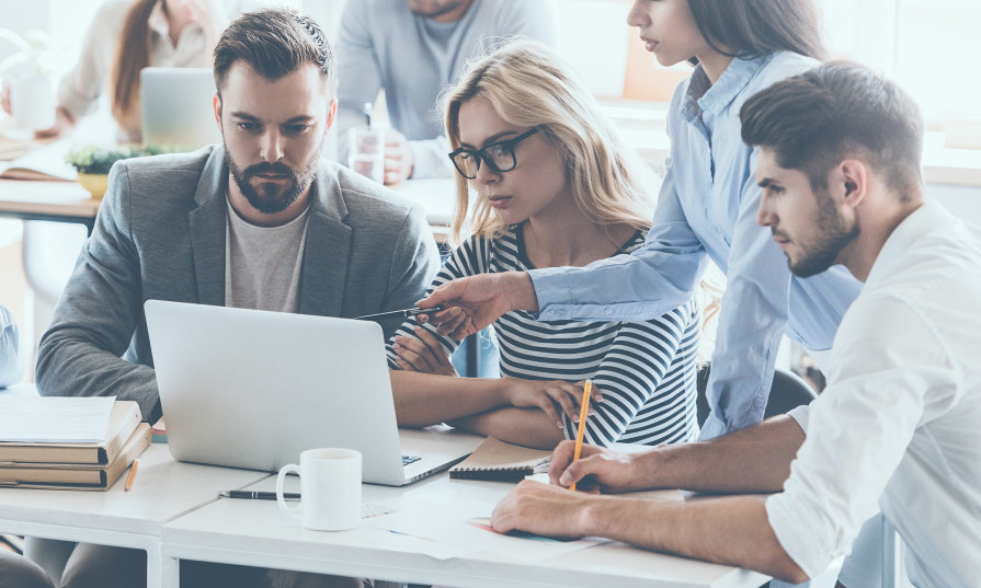 Kako izgledaju poslovne proslave i da li znate za poslovni bonton u takvim prilikama