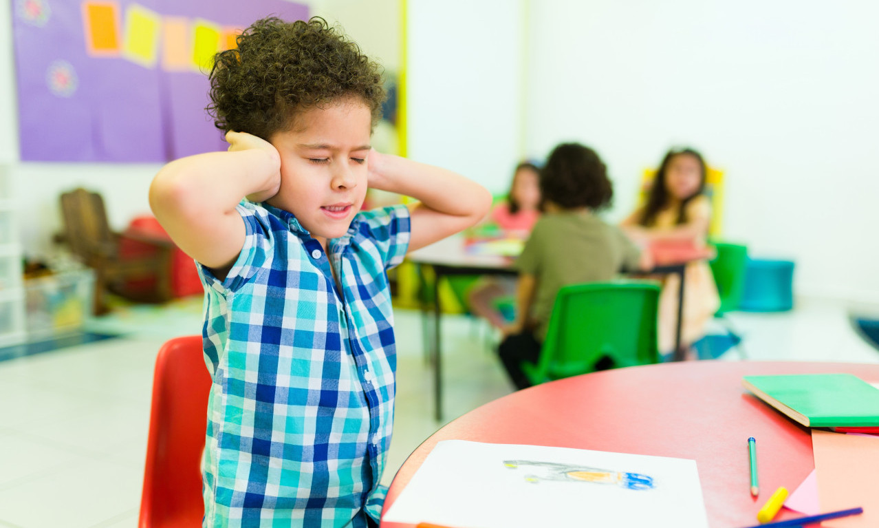 SAMO JEDAN PRAMEN KOSE OTKRIVA DA LI DETE IMA AUTIZAM Dostupan novi test - evo koliko košta