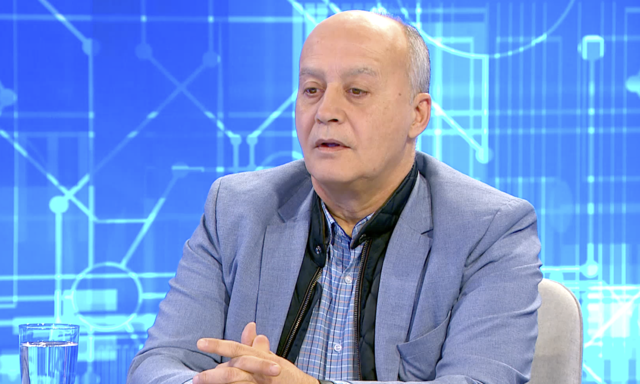 POŽAR NA TASOSU NIJE UGROZIO SRBE KOJI TAMO LETUJU Seničić: Postoje žarišta na još nekoliko ostrva, ali...