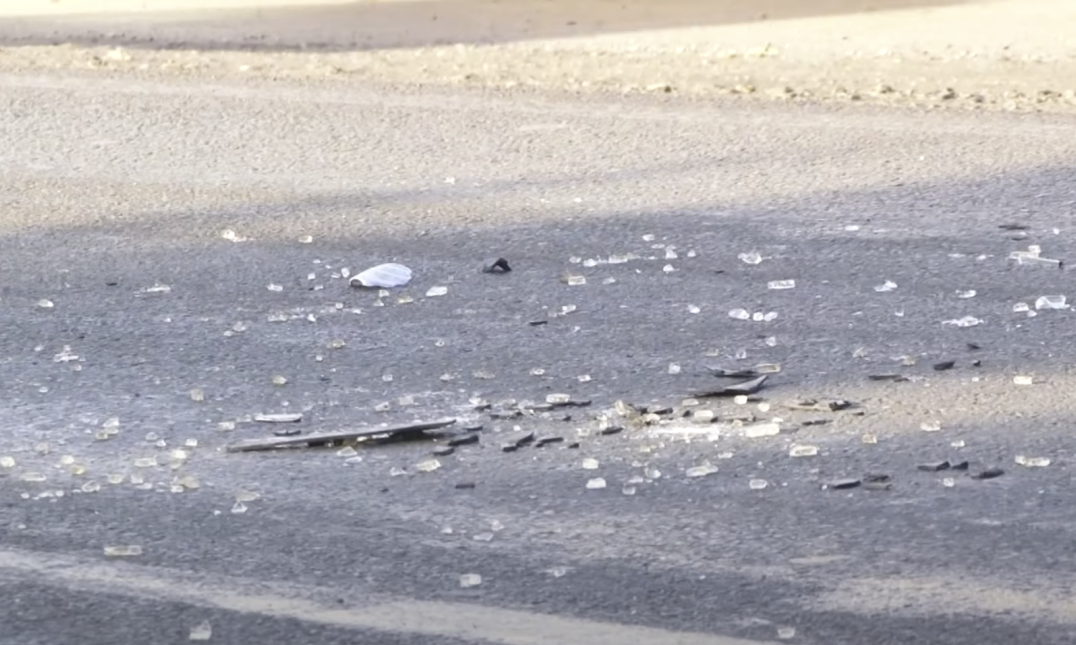 AUDI ULETEO KROZ IZLOG TRŽNOG CENTRA U BORČI Pukom srećom izbegnuta tragedija!