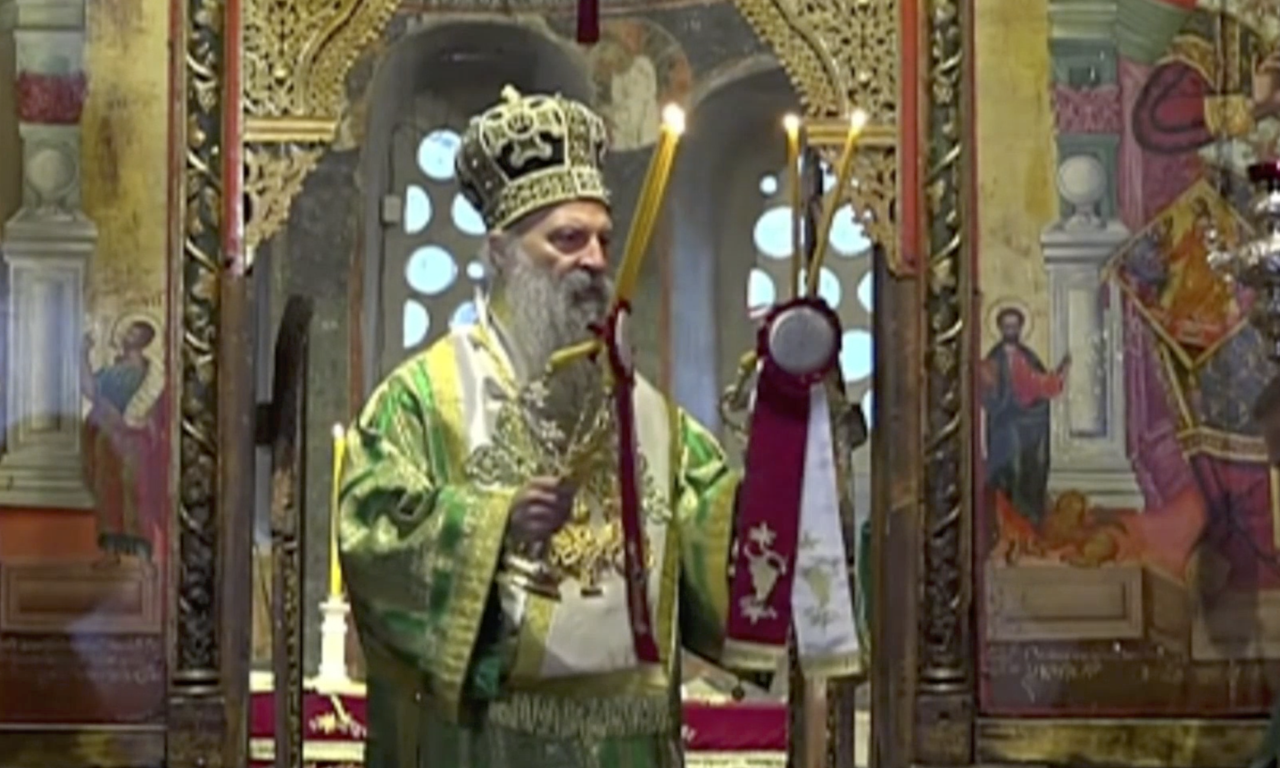 Patrijarh Porfirije služio BOŽIĆNU LITURGIJU u Pećkoj patrijaršiji