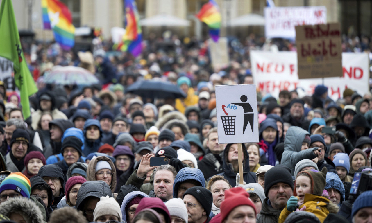 Protest protiv DESNICE u Nemačkoj, među demonstrantima ministarka Berbok i KANCELAR Šolc