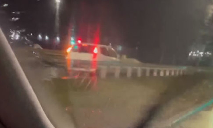 Pogledajte zastrašujući video! KAMIKAZA na auto-put kod Surčina vozi u KONTRA SMERU, a kiša smanjila vidljivost