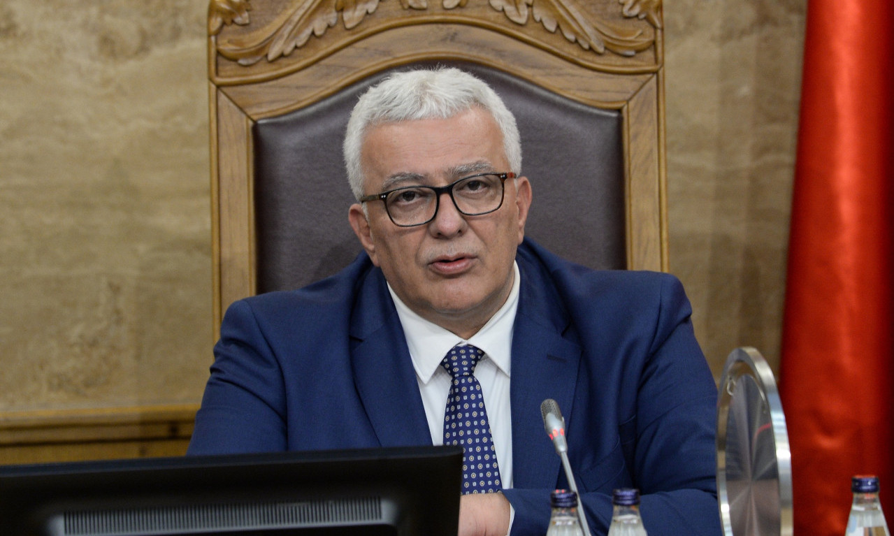 ANDRIJA MANDIĆ JE PREŽIVEO GLASANJE Ostaje predsednik Skupštine Crne Gore!