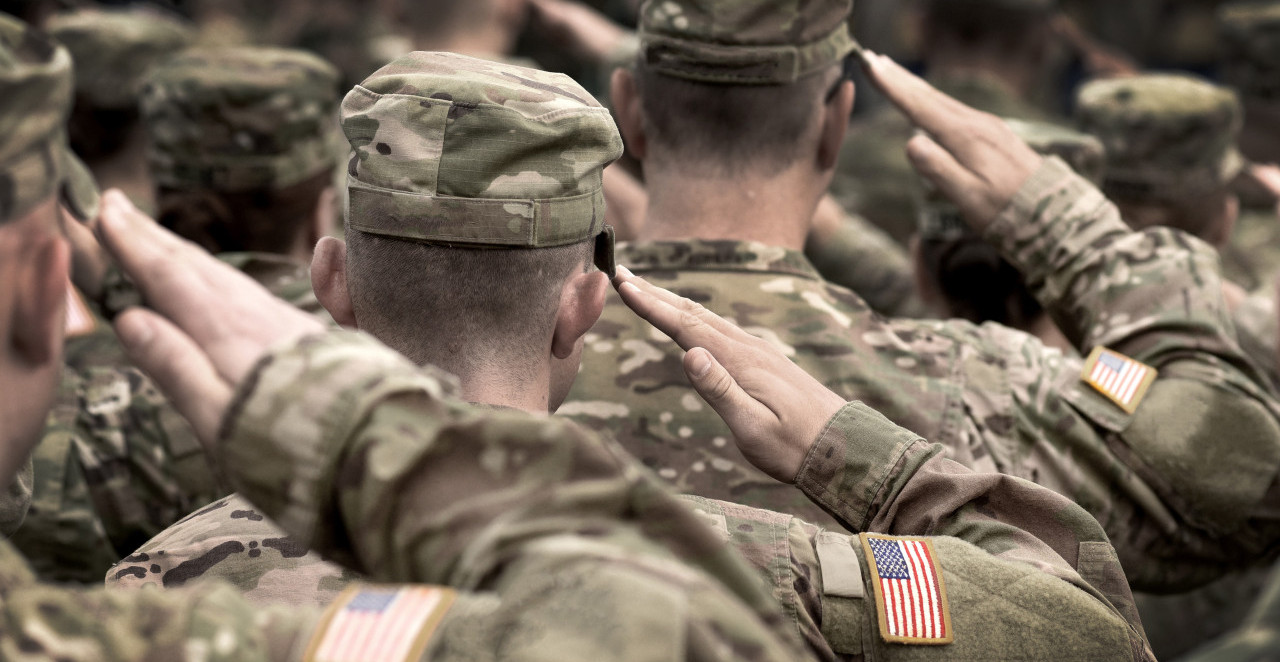 STIŽU PRETNJE AMERICI Vojska je bila prinuđena da se povuče