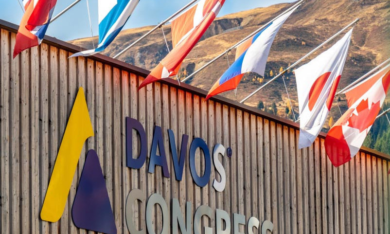 Privremeni premijer Pakistana hitno NAPUŠTA Davos zbog porasta napetosti sa Iranom