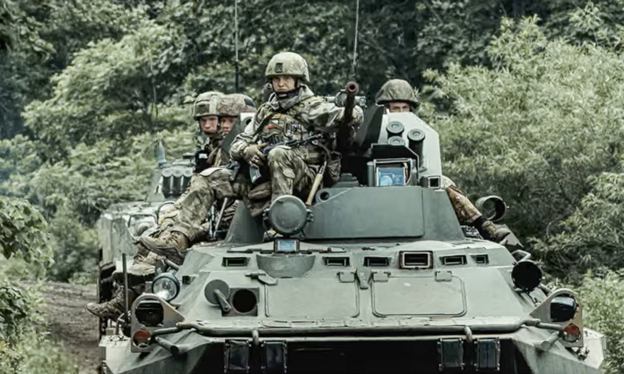 RAT, HEROJI I… BEBE IZ ZAMRZIVAČA: Pogledajte kako Ukrajina pravi buduće generacije vojnika