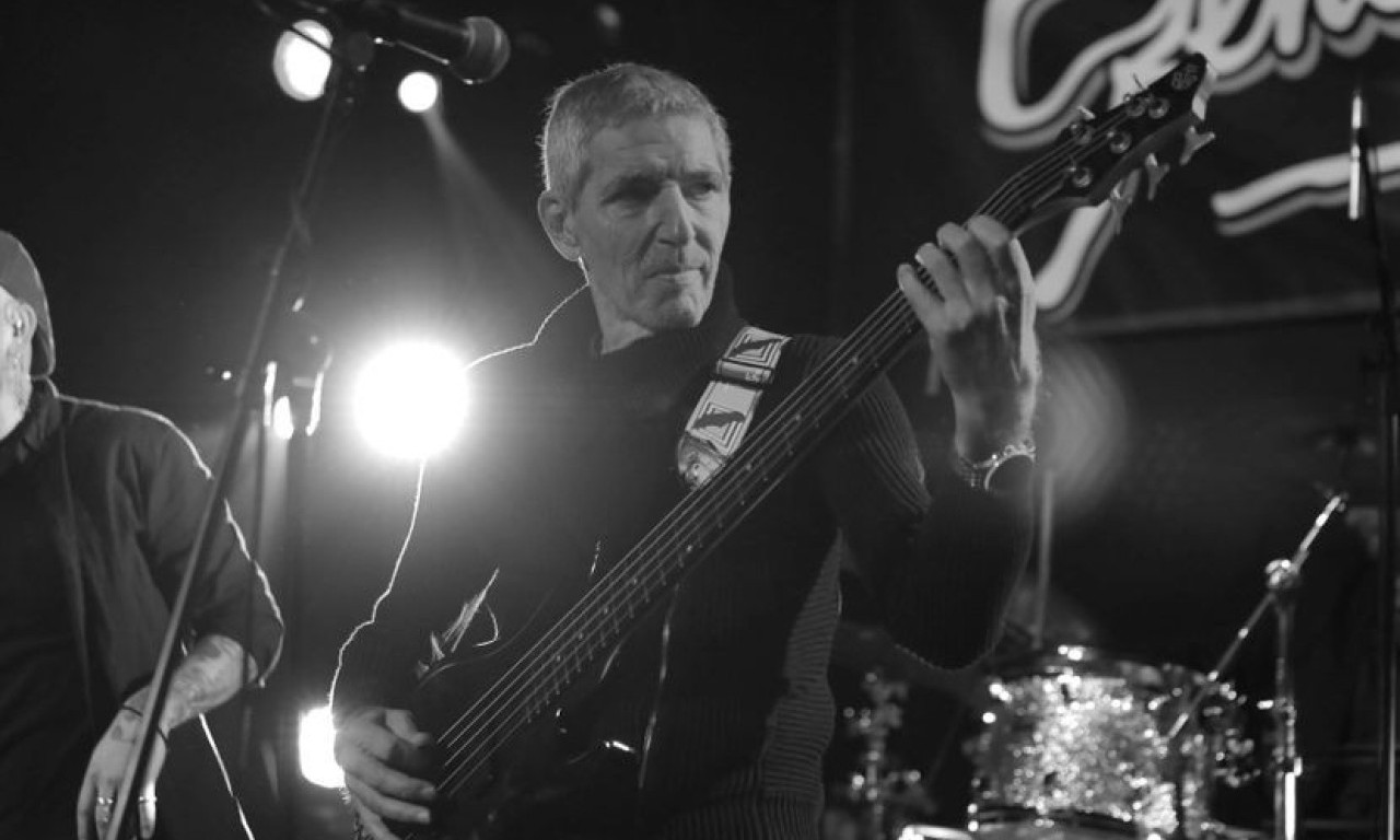 UMRO GITARISTA GENERACIJE 5!