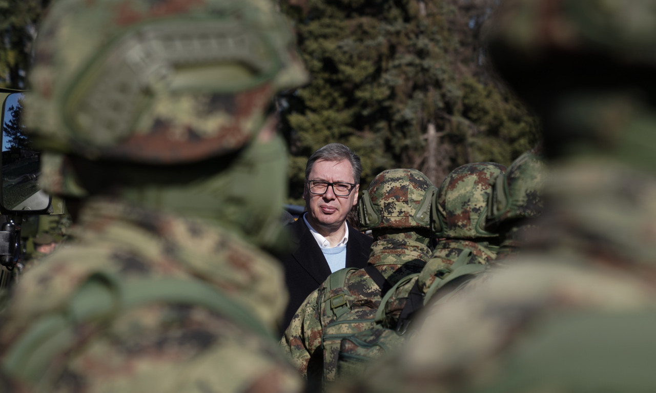VOJNI ROK U SRBIJI NE BI ZA SVE TRAJAO ISTO! Predsednik Vučić najavio VELIKE PROMENE u vojsci