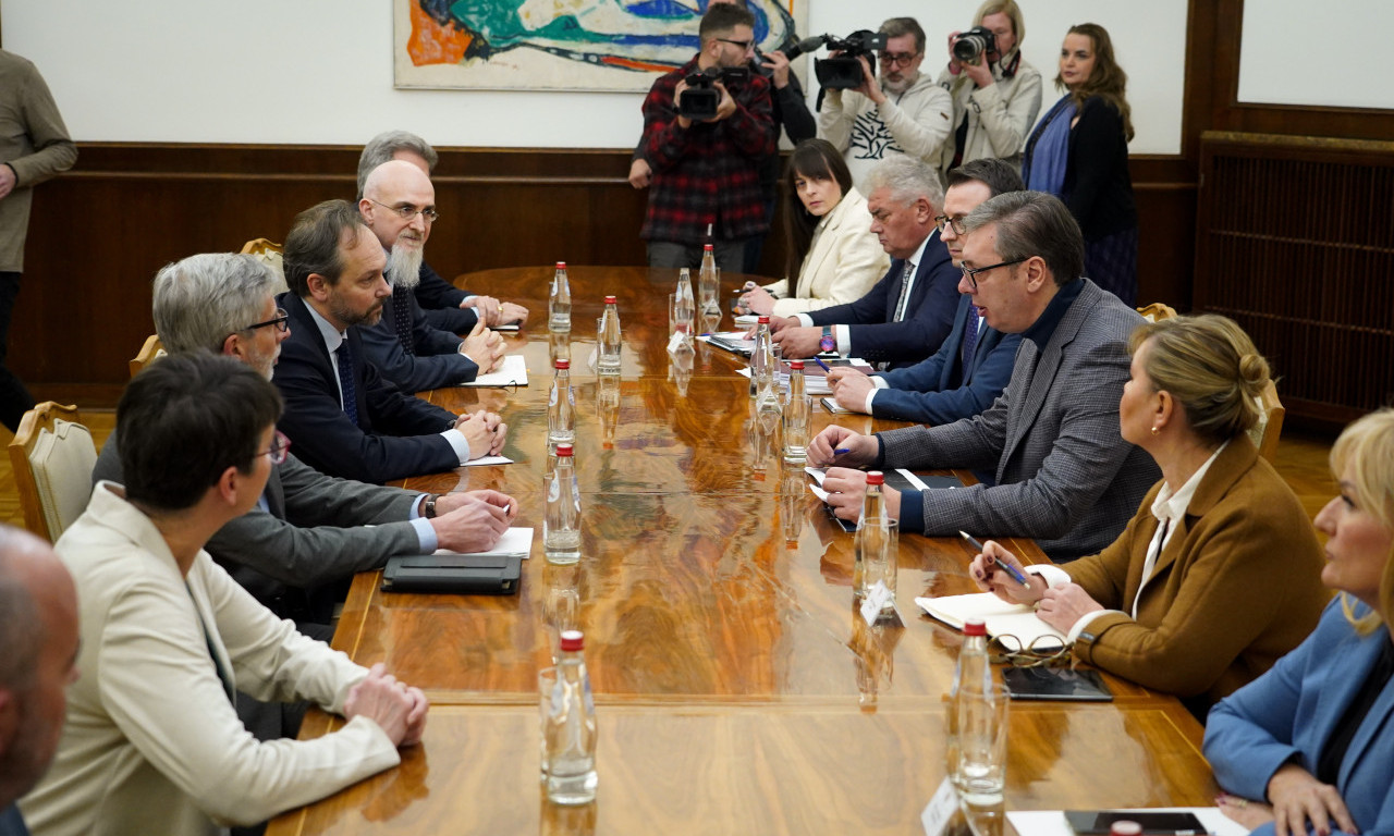 SASTANAK KOJI SE ČEKA CEO DAN! Vučić se sastao sa ambasadorima Kvinte!