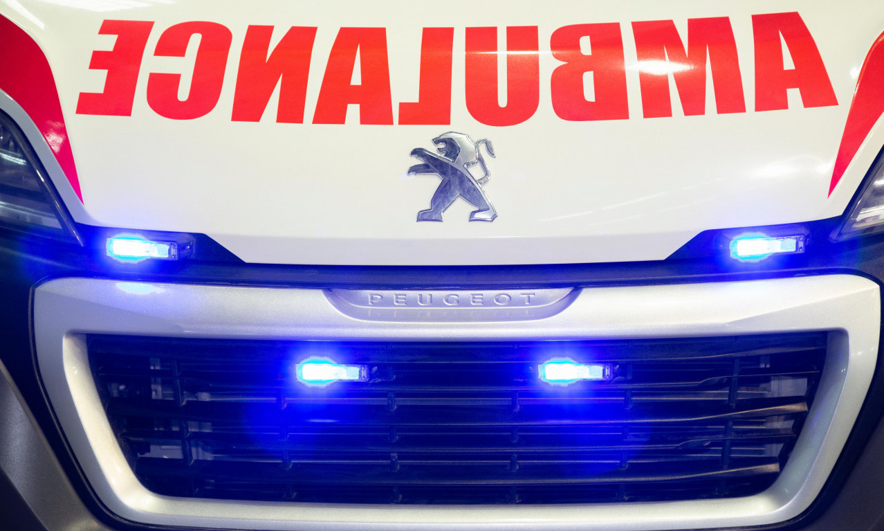 Automobil UDARIO ženu na pešačkom kod Ušća: Hitno prevezena u Urgentni centar