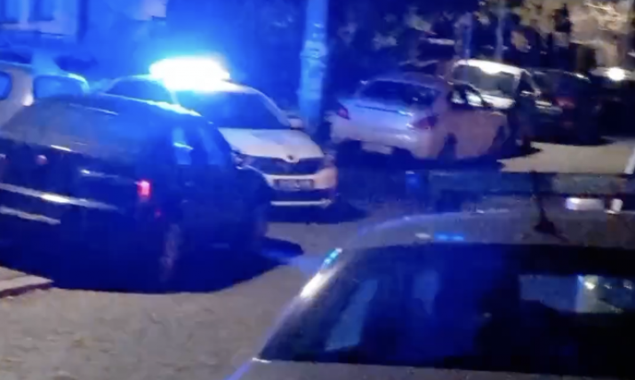 KARABURMA VRVI OD POLICIJE! Pogledajte PRVI SNIMAK nakon PUCNJAVE u kojoj je ranjen MLADIĆ (VIDEO)