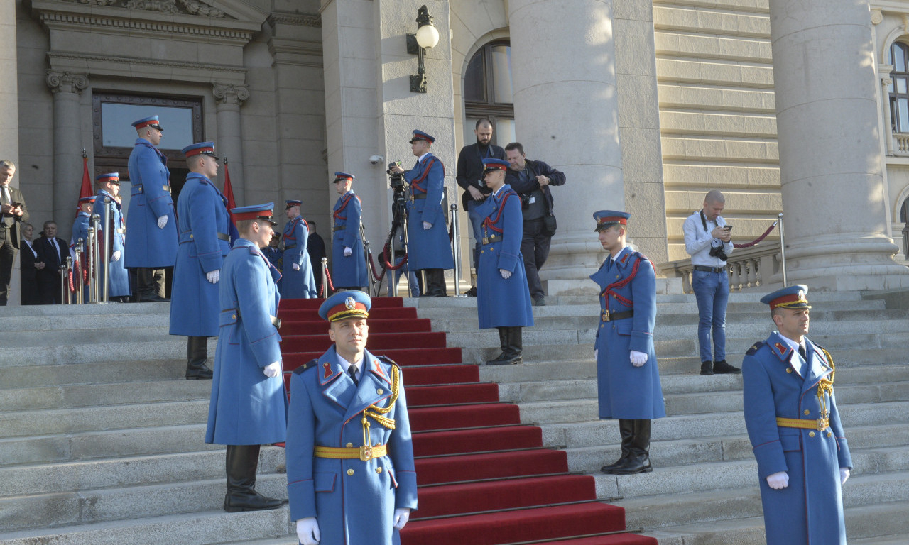 Poslanici u KLUPAMA: Počela konstitutivna sednica SKUPŠTINE SRBIJE, evo šta je na  dnevnom redu