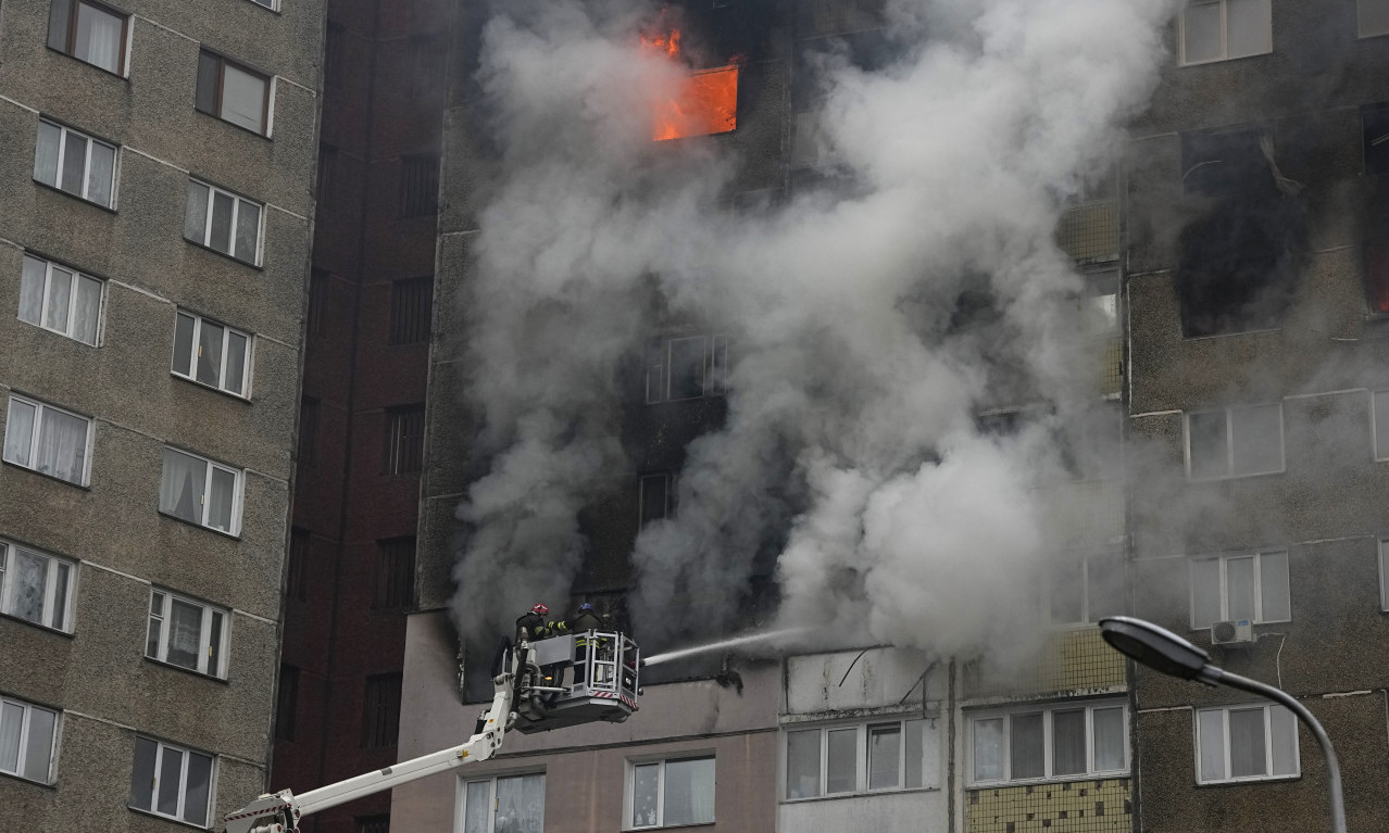 U Kijevu jutros SIRENE najavljivale VAZDUŠNU OPASNOST, grad raketiran i sinoć