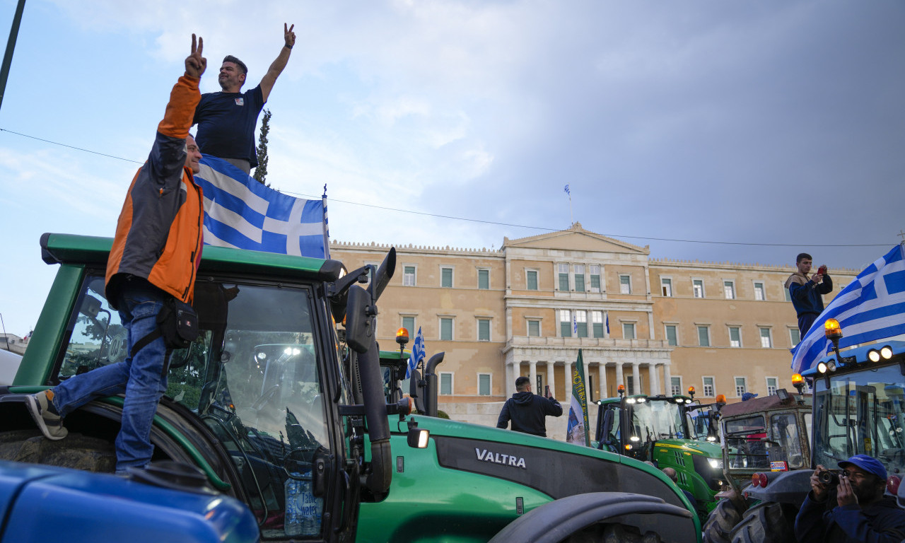 TOTALNI HAOS NA EVZONIJU! Grčki poljoprivrednici blokirali granični prelaz